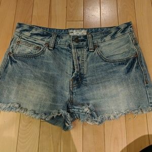 Free peiple cut off shorts